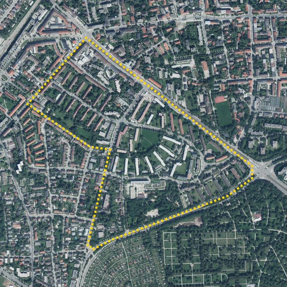 The boundary of the housing estate and adjacent sites in Moosach